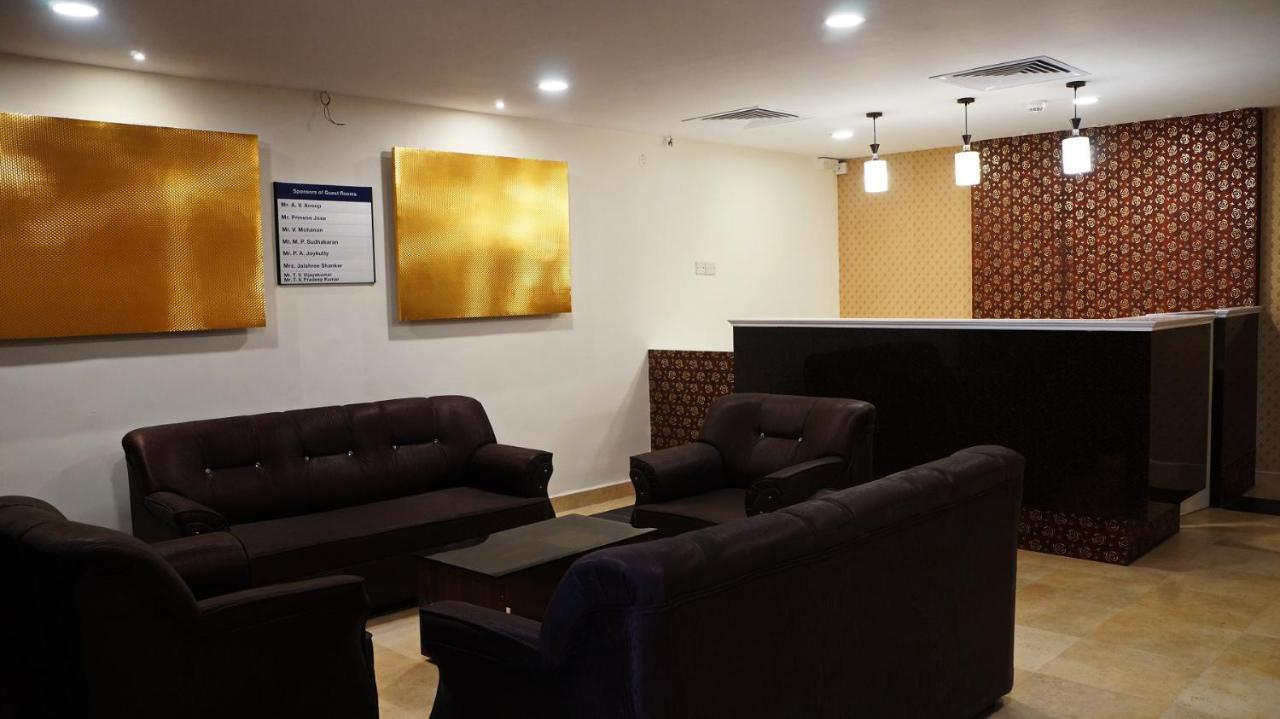Malayalee Club Hotel Chennai Bagian luar foto