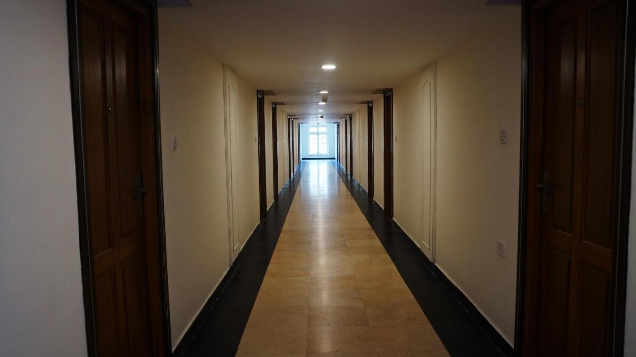 Malayalee Club Hotel Chennai Bagian luar foto